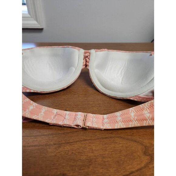 Victoria Secret pink with white geometric pattern bikini. Top 34B, cheeky bottom - Picture 6 of 8